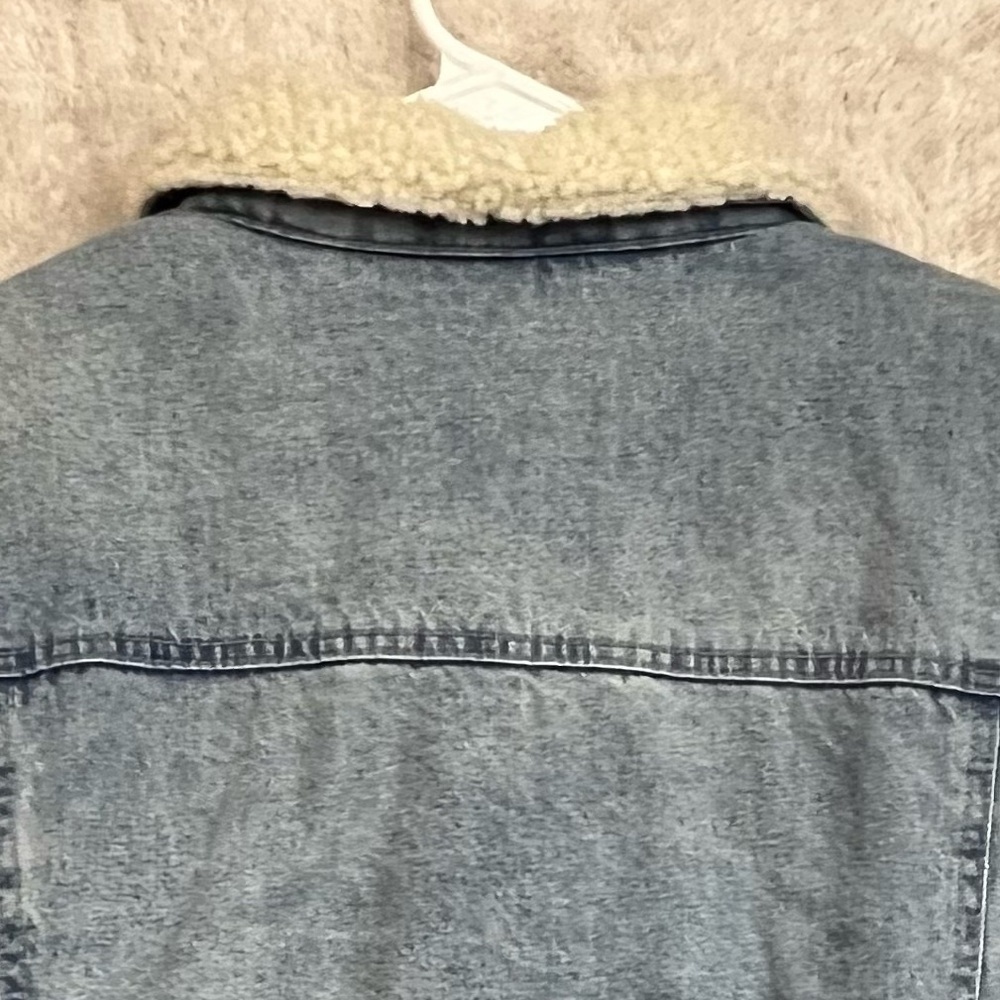 Guess Fleece Lined Denim Trucker Jacket Sz M Jeans Boho Light Wash Unisex - Picture 16 of 16
